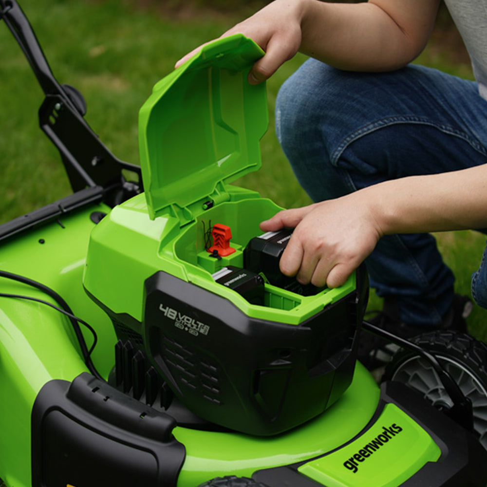48V Self-Propelled Cordless Lawn Mower 46cm with 2 x 4Ah Batteries